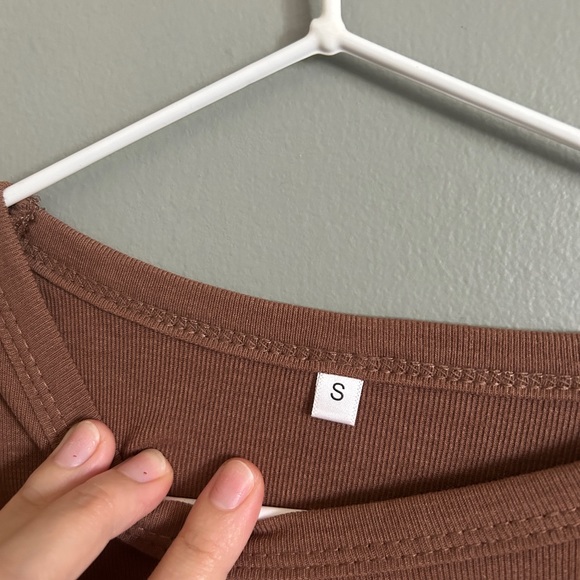 Cute Brown Crop Top - Picture 2 of 4